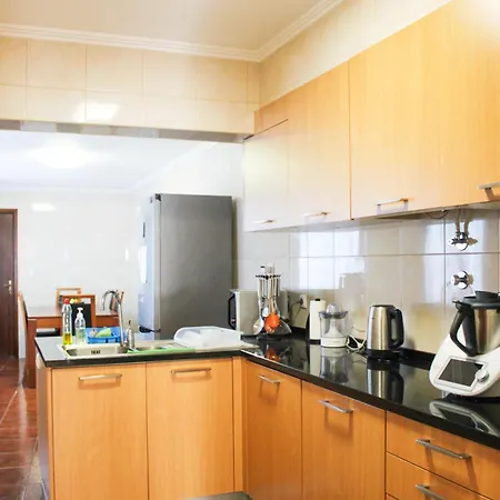 Проживание в семье Vieira Natural Pools Понта-Делгада